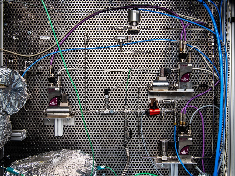 Газовая схема на основе продуктов Bronkhorst для стенда испытаний металлогидридных накопителей водорода