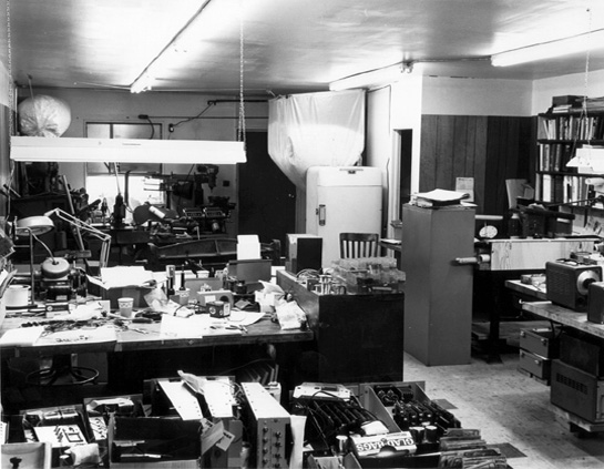 HOFFER Flow Controls, конец 1960-х годов в гараже Кена Хоффера